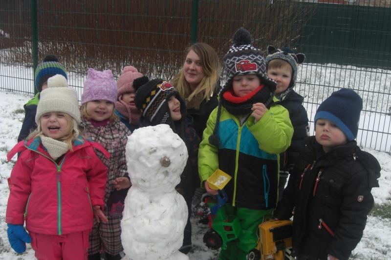 Wir bauen einen Schneemann